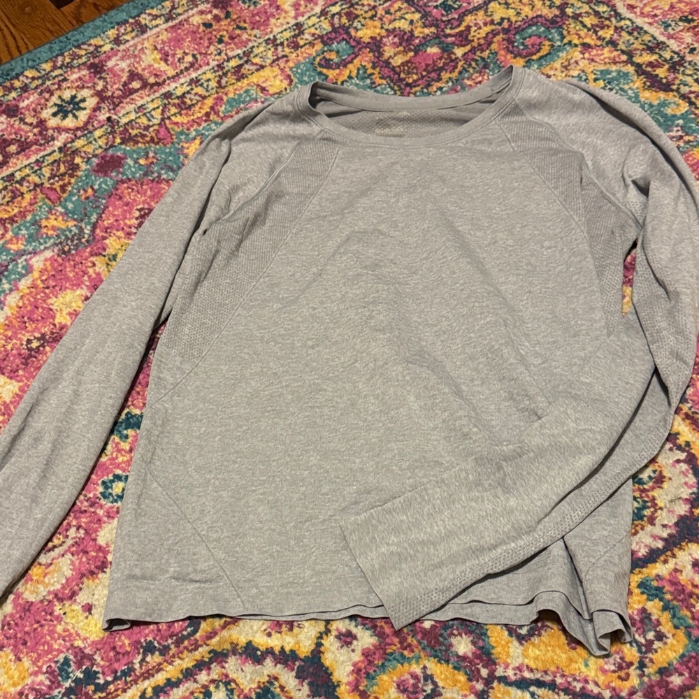 All in motion Light Gray Long Sleeve Top